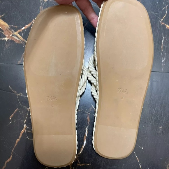 ZARA  Knotted Rope Detail Flat White Sandals - Size 42. (12US) Off White/ cream - Picture 4 of 5
